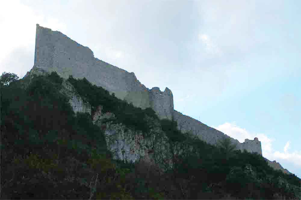 Francia - castillos cátaros 13 - Peyrepertuse.jpg